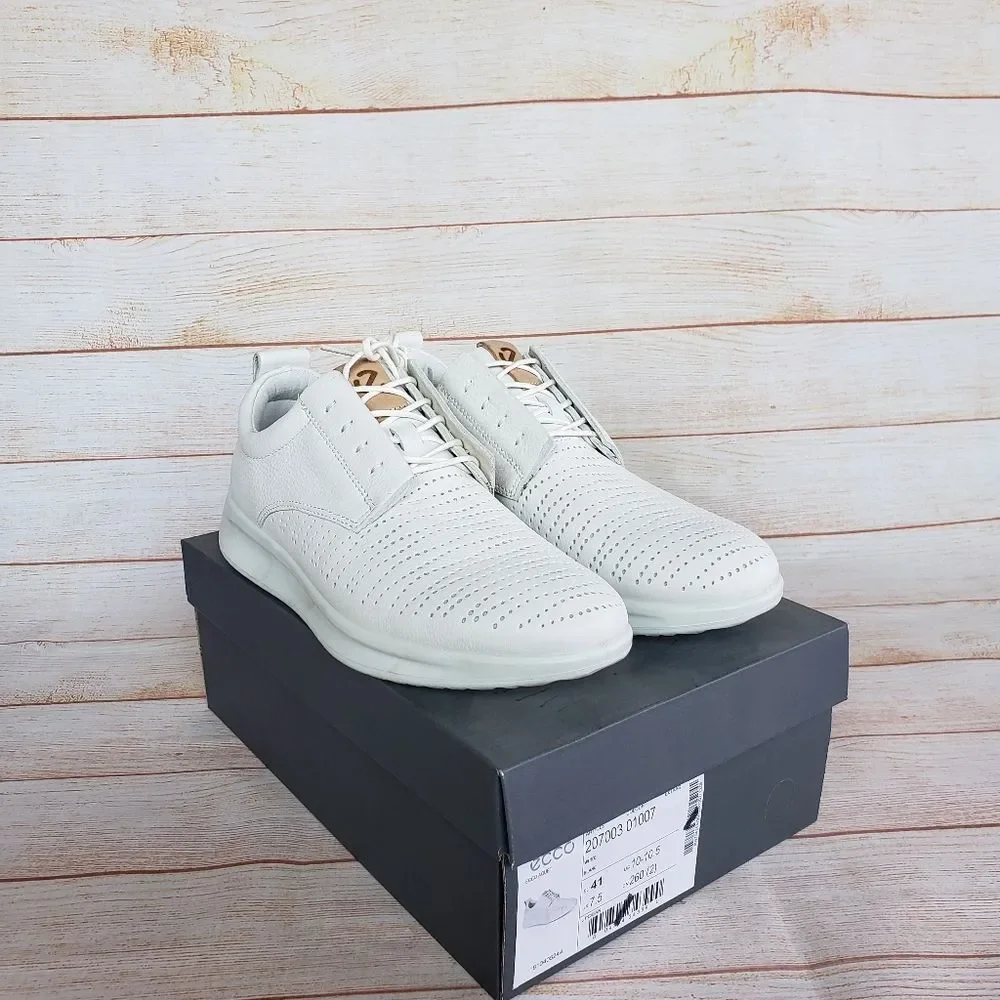 ECCO Women Leather Aquet Perforated Tie Oxford Walking Shoe Sneakers White Tan